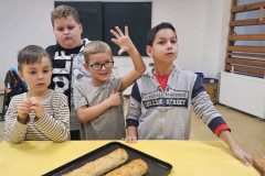 Chlapci a hotové štrůdly.