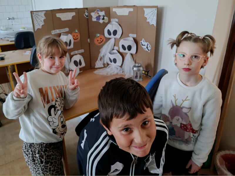 Halloweenská stezka ve školní družině Halloweenská stezka ve školní družině